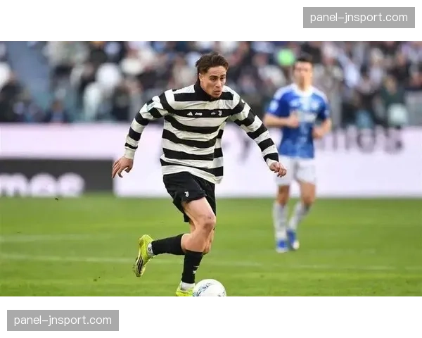 特写：终场哨响，错失单刀的尤文小将伊林泪洒赛场